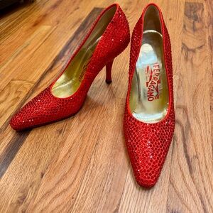 Salvatore Ferragamo Limited Edition  Red Crystal Marilyn Monroe Pumps Size 7